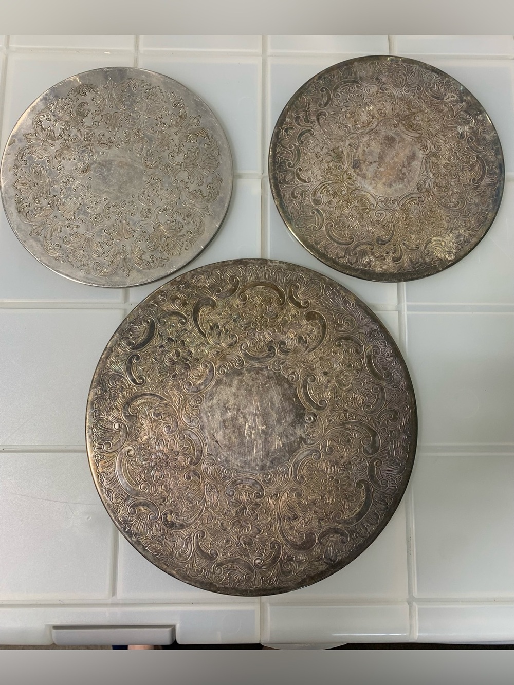 Set of 3 Silver Plate Round Carved Trivets 7”-9” Mappin & Webb / Parker Ellis